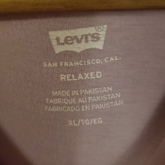 Levi's Box Tab Logo Tee Men's XL Lilac Purple EUC - Picture 4 of 6